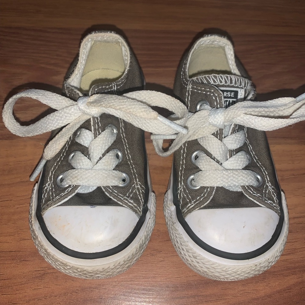Converse All Stars size 4 toddler - gray